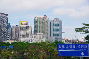 羅湖口岸から見る深圳市街
