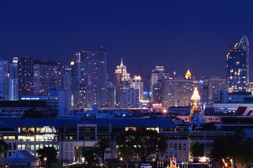 Fototapeta na wymiar Bangkok cityscape. Bangkok night view in the business district at
