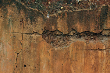 Wall crack