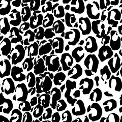 Seamless black leopard pattern. Animal skin grunge texture. Vector illustration.