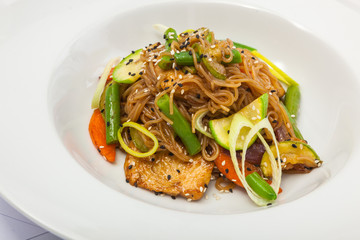 Asian noodles with chicken