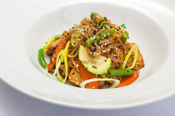 Asian noodles with chicken