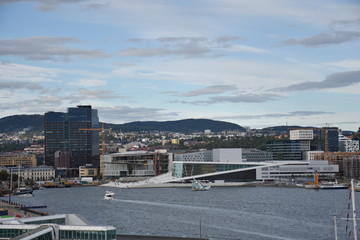 Oslo, Norwegen, Stadt, Skyline, Hafen, Leuchtturm, Hauptstadt, Rathaus, Oper, Stadthafen, Schloss, Schlosspark, Universität, Aker Brygge, Akershus, Festung, Schiff,