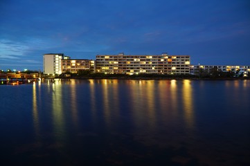 Naklejka premium Ferienzentrum Heiligenhafen Nachtaufnahme