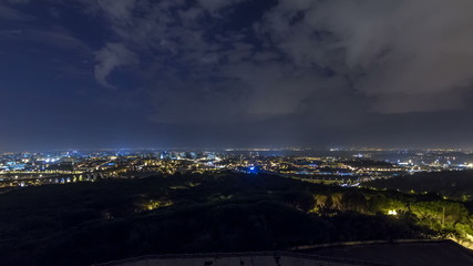 Naklejka premium Panoramic View over Lisbon and Almada from a viewpoint in Monsanto timelapse.