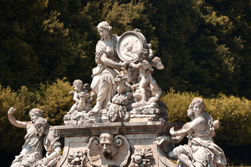 Fototapeta na wymiar Fontanna Ceres w Reggia di Caserta