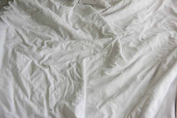 White bed sheet Through the use.