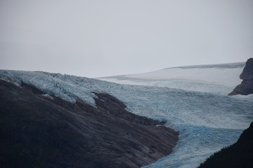 Gletscher, Svartisen, Svartisengletscher, Saltfjellet, Nationalpark, Fjord, Holandsfjorden, Nordfjorden, Schnee, Eis, Eisschicht, kalt, mächtig, Zunge, Gletscherzunge, Fv17, © TRFilm