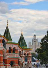Fototapeta na wymiar St Basil Cathedral on Red Square and old buildings and architecture in back ground in Moscow, Russia