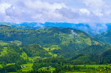 Fototapeta na wymiar mountain slopes of the Carpathians, a beautiful natural landscape. Ukraine