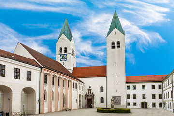 Obraz premium spires freising cathedral