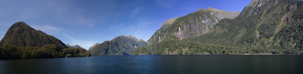 Fahrt durch das Fjord, Neuseeland