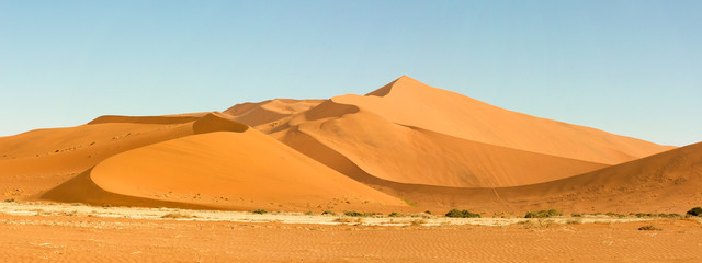 Fototapeta na wymiar Desert of Sossusvlei in Namibia