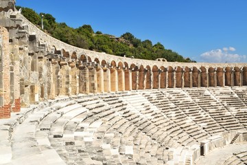 roman amphitheater in turkey