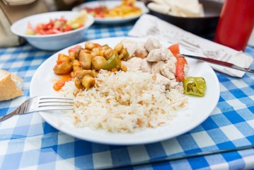 rice with chicken meat and mushrooms