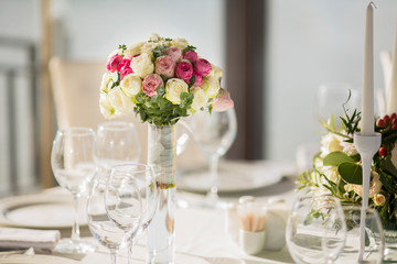 Wedding bouquet of roses on the dinner table close-up, DAVID AUSTIN.