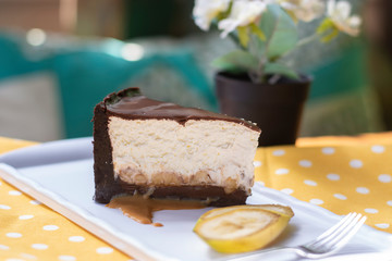 Banana split cake with caramel sauce and banana pieces