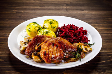 Grilled pork chop with vegetables