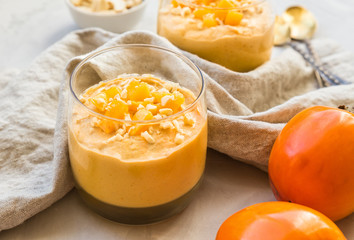 Smoothie with persimmon and cashew nuts