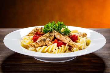 Pasta with meat, sauce and vegetables