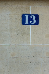 Numéro 13, plaque de numérotation d'immeuble, style français, Paris, France