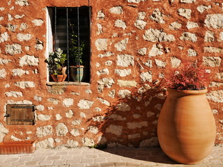 mur ancien rouge 