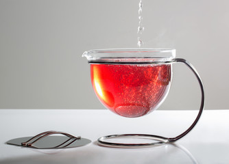 Designer Teekanne mit rotem TeeKaffeetasse 
