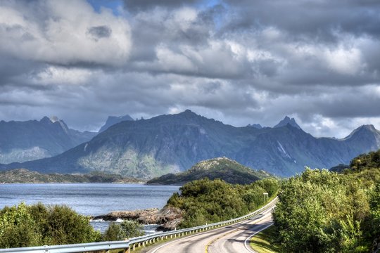 Norwegen, Lofoten, Vester&aring;len, Svolv&aelig;r, Myrland, Hadsel, E10, E10, Europastra&szlig;e, Stra&szlig;e, Austv&aring;g&oslash;ya, Insel, Sender, Grundnetzsender, TV-Sender, Hadsel&oslash;ya