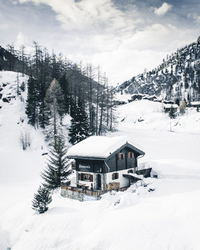 Cozy winter cabin in Switzerland