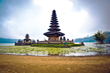 Fototapeta na wymiar Ulun Danu Temple, Bali. Indonesia