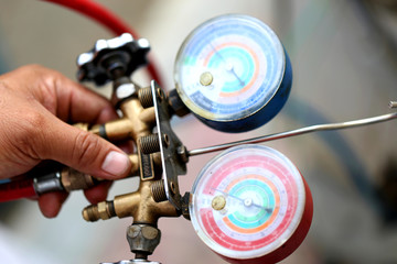 manometers measuring equipment for filling air conditioners,gauges.