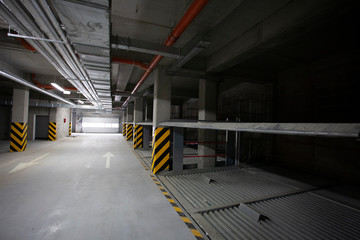 Multistation underground garage