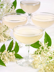 ELDERFLOWER CHAMPAGNE