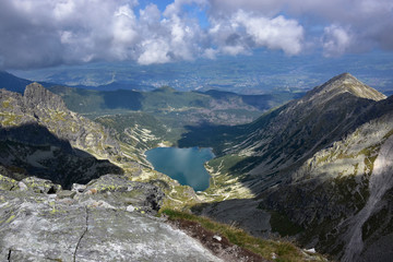 Fototapeta na wymiar Dolina Gąsienicowa i Czarny Staw Gąsienicowy z góry Kozi Wierch