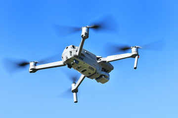 空撮専用の小型ドローン