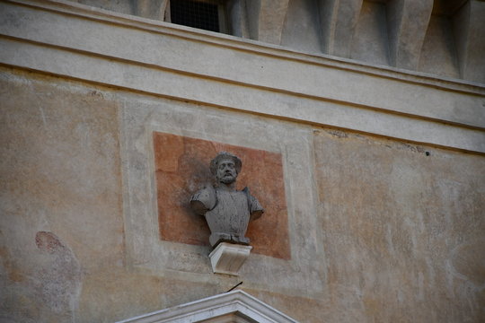 Sabbioneta , Italy statua ornamentale del palazzo ducale