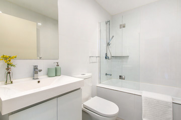 Naklejka na ściany i meble Spacious bathroom, clean, beautiful, luxurious, bright room