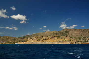 Obraz premium Blue Sky and Beautiful Mountains in Greece