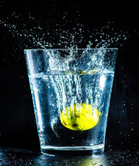 splash of alemon into the basket water