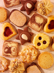 PETIT FOURS BISCUITS OR COOKIES