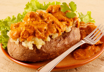 BAKED POTATO WITH CHICKEN TIKKA MASSALA