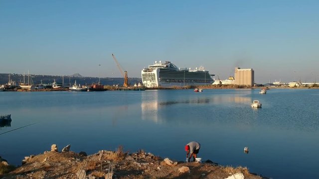 Port Souda (Cr&egrave;te - Gr&egrave;ce) - Bateau de croisi&egrave;re