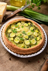 Quiche with leeks and cheese