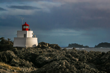 Fototapeta na wymiar Ucluelet lighthouse