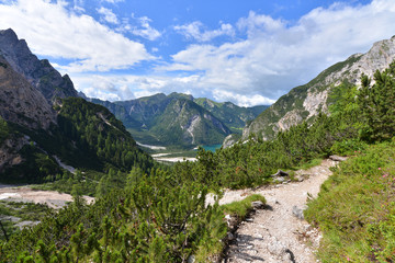 Fototapeta na wymiar Landscape of italian alps