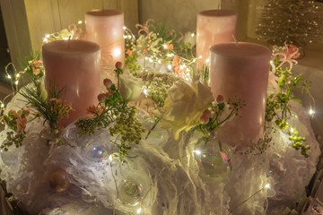 Adventskranz mit Kerzen