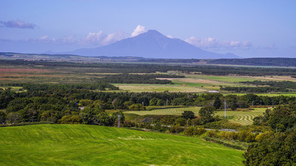 日本、北海道、サロベツ、宮の台展望台、利尻富士、雄大な自然と絶景、秋