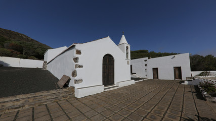 Esta es la Ermita de Nuestra Se&ntilde;ora de Los Reyes en la isla de El Hierro, Tenerife, Islas Canarias, Espa&ntilde;a