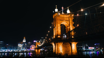 Fototapeta na wymiar Roebling Bridge at Night in Cincinnati