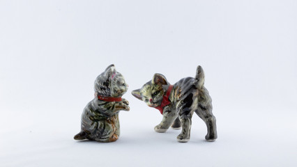 Ceramic kittens salt and pepper shaker